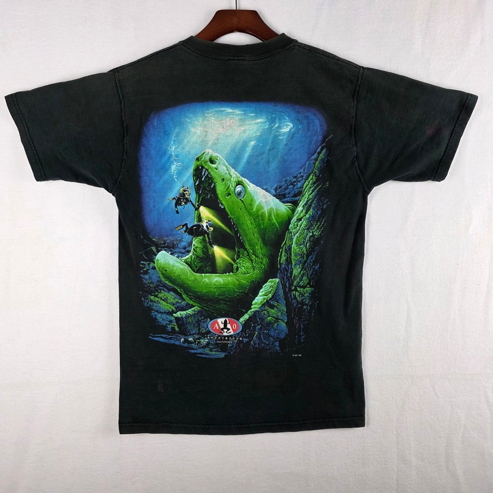 Vintage 1997 Amphibious Outfitters Scuba Moray Eel Graphic T-Shirt Black Mens M
